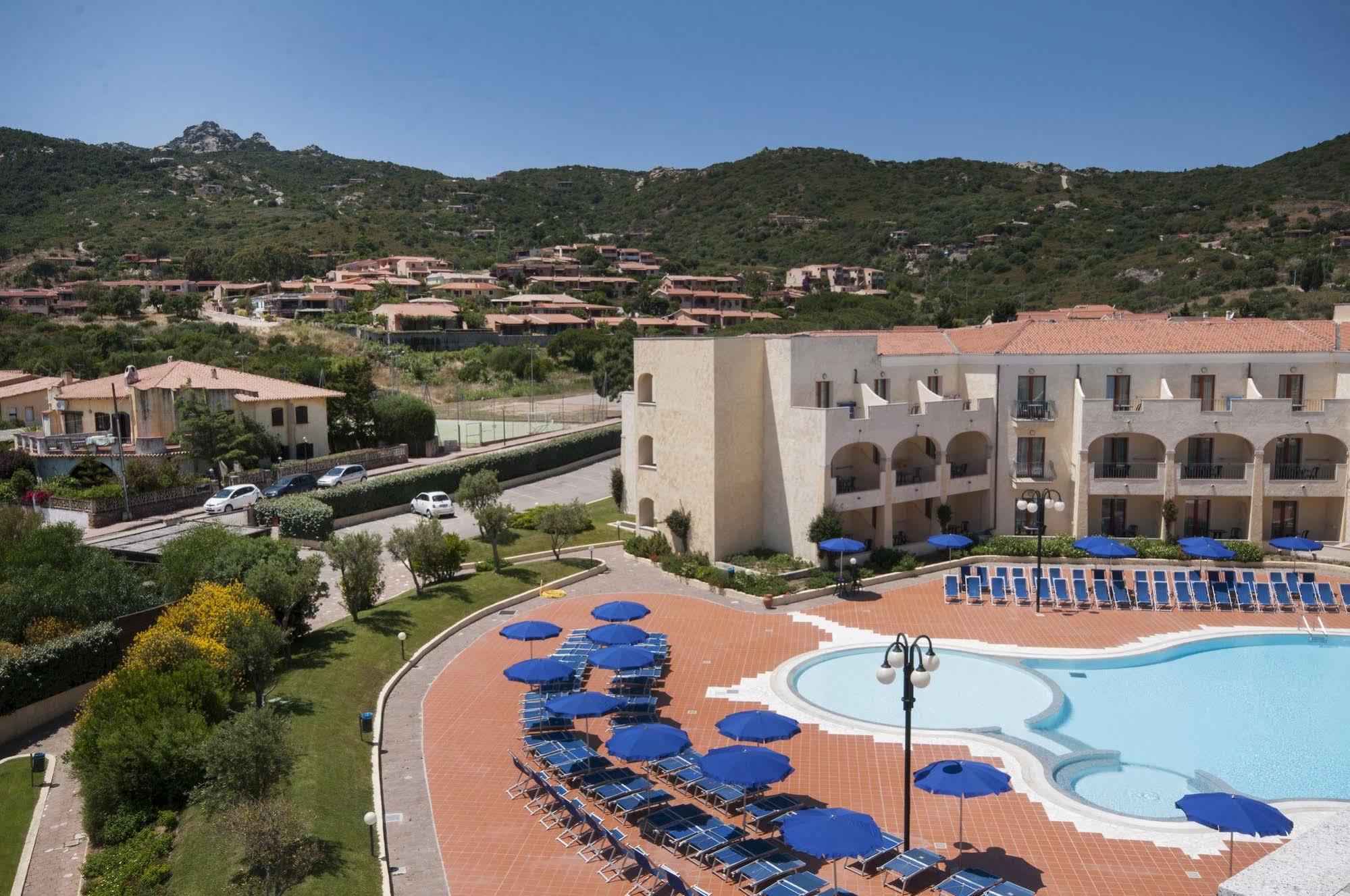Blu Hotel Morisco Village Cannigione Esterno foto